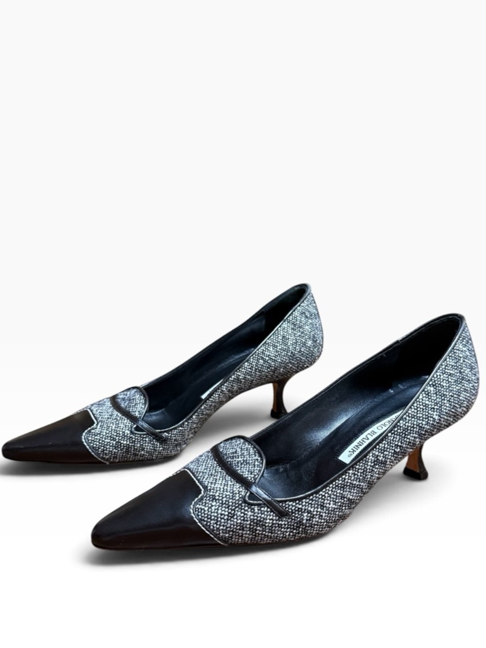 MANOLO BLAHNIK Gray Tweed Leather Cap Toe Pointed Kitten Heel Pumps EU 38 US 8